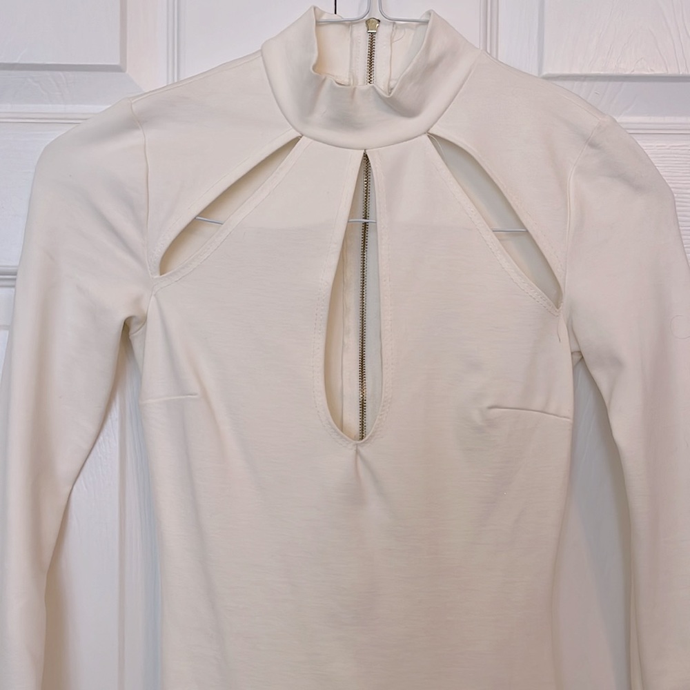 Charlotte Russe XS white long sleeve dress cutout front - Picture 2 of 4